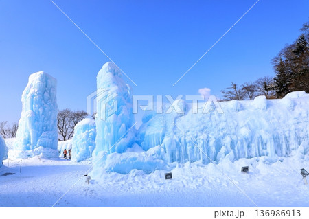 支笏湖　氷濤まつり 136986913