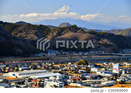 静岡県伊豆の国市より富士山方面を望む(静岡県伊豆の国市)【2026.2】 136989009