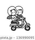 バイクに乗る男女 136990095