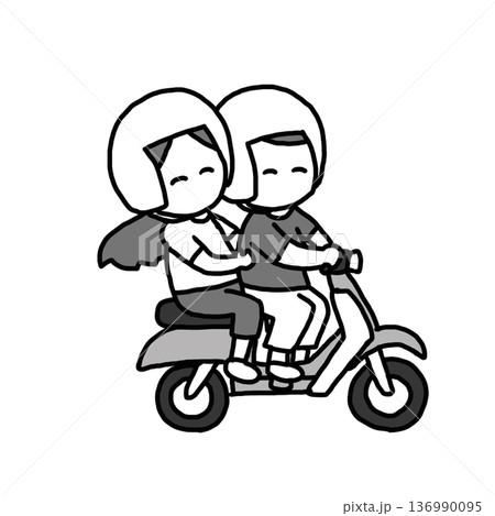 バイクに乗る男女 136990095