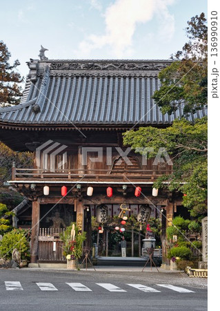 正月支度をした第1番札所 霊山寺 正月支度をした第1番札所 霊山寺 136990910