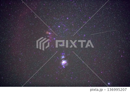 オリオン座、オリオン座三ツ星、小三ツ星のオリオン座大星雲 オリオン座、オリオン座三ツ星、小三ツ星のオリオン座大星雲 136995207
