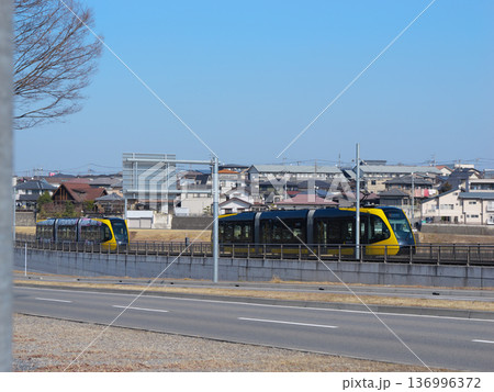 宇都宮　LRT沿線　2月の晴れの日 136996372
