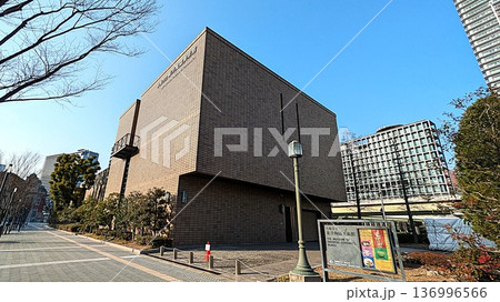 中之島の大阪市立東洋陶磁美術館 中之島の大阪市立東洋陶磁美術館 136996566