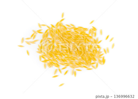 Raw orzo pasta, risoni or kritharaki pile Raw orzo pasta, risoni or kritharaki pile 136996632