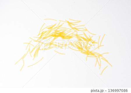 Raw vermicelli, gold soup pasta, small homemade noodles, thin italy macaroni 136997086