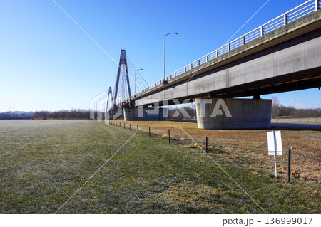十勝中央大橋・斜張橋 十勝中央大橋・斜張橋 136999017