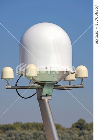 Marine Shyp Satelitte Antenna 137006567