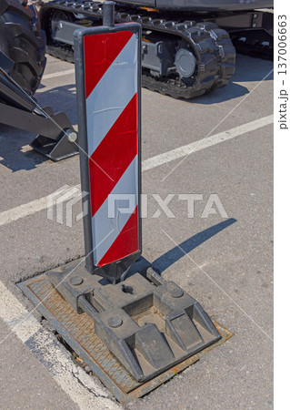 Guide Beacon Construction Site 137006663