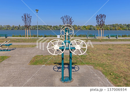 Outdoor Gym Exercises Machine 137006934