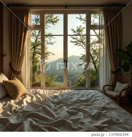 自然の中にある建物の窓から見た景色 137008394