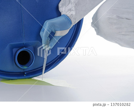 Dangerous chemical leak 137010282