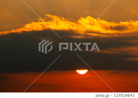 Sunset on an autumn evening sky 137016643