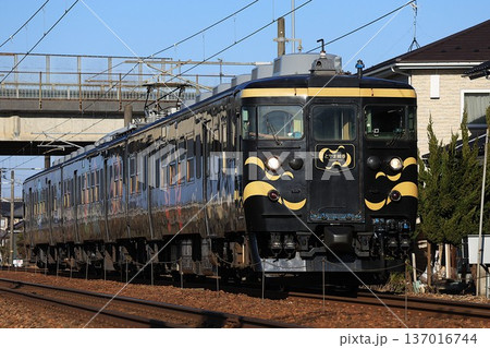 【あいの風とやま鉄道】413系〜とやま絵巻〜(あいの風とやま鉄道線:越中大門〜小杉) 【あいの風とやま鉄道】413系〜とやま絵巻〜(あいの風とやま鉄道線:越中大門〜小杉) 137016744