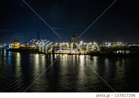 ピレウス港 137017206