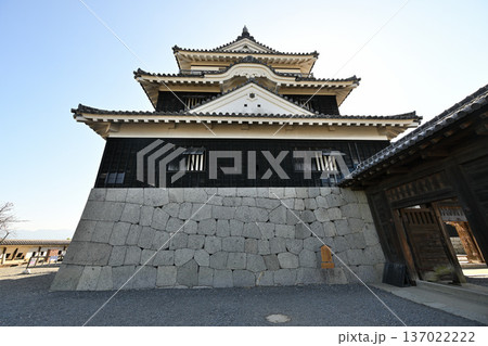 伊予国　「松山城」国宝現存天守閣と櫓群の様子 137022222