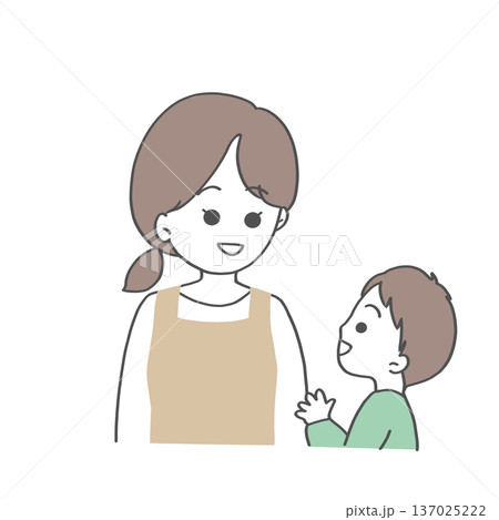 こどもと笑顔で会話するお母さん こどもと笑顔で会話するお母さん 137025222