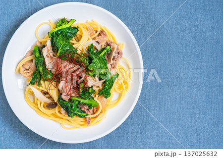 菜の花と豚肉の和風パスタ 菜の花と豚肉の和風パスタ 137025632