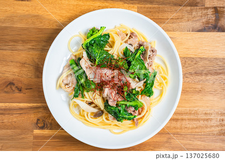 菜の花と豚肉の和風パスタ 菜の花と豚肉の和風パスタ 137025680