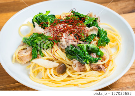菜の花と豚肉の和風パスタ 菜の花と豚肉の和風パスタ 137025683
