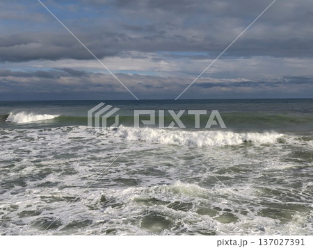 Waves and sea, Vast ocean with rolling breakers, Constant surf and turbulent water surface Waves and sea, Vast ocean with rolling breakers, Constant surf and turbulent water surface 137027391