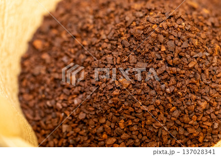 コーヒーの粉 コーヒーの粉 137028341