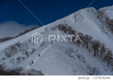 冬の谷川岳冬山登山 137029240