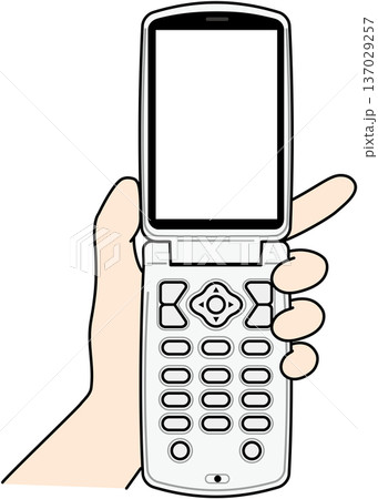 折りたたみ式ガラホを持つ手 137029257