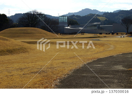 熊本県山鹿市 国指定史跡の岩原古墳群の風景 熊本県山鹿市 国指定史跡の岩原古墳群の風景 137030016