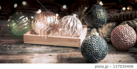 Christmas or New Year background, vintage toys on the Christmas tree 137030406