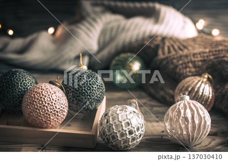Christmas or New Year background, vintage toys on the Christmas tree 137030410