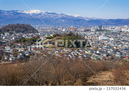 生け花の里からの福島市街と吾妻山 生け花の里からの福島市街と吾妻山 137032436