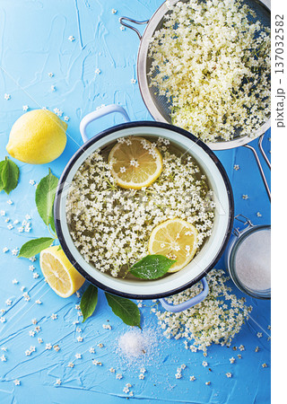 Elderflower beverage homemade 137032582