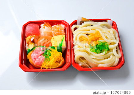 おいしそうなお弁当 137034899