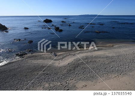 早春の浜辺 早春の浜辺 137035540