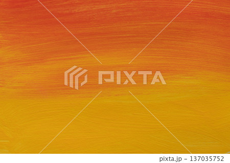 オレンジ色の暖かい色の背景 137035752