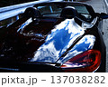 艶々の黒いオープンカー 137038282