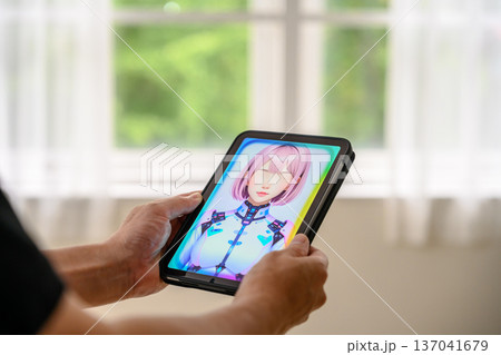 タブレットで仮想キャラクター表示 タブレットで仮想キャラクター表示 137041679