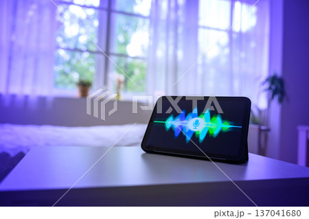 スマートデバイス 音声認識 待機中 137041680