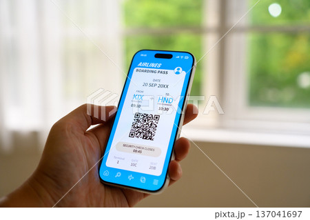 スマホで搭乗券表示 137041697