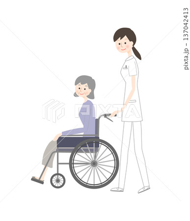 車いすに乗るシニア女性と看護師 車いすに乗るシニア女性と看護師 137042413