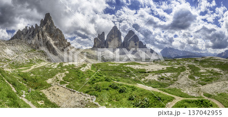 View of Paternkofel and the Tre Cime di Lavaredo, Italy View of Paternkofel and the Tre Cime di Lavaredo, Italy 137042955