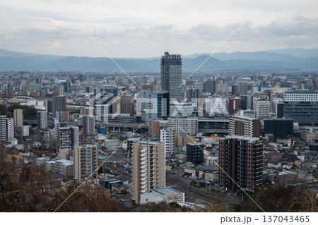 2026年2月、曇り空の下の熊本駅周辺の街並み 2026年2月、曇り空の下の熊本駅周辺の街並み 137043465