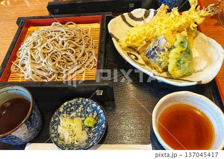おいしい蕎麦と天麩羅 おいしい蕎麦と天麩羅 137045417
