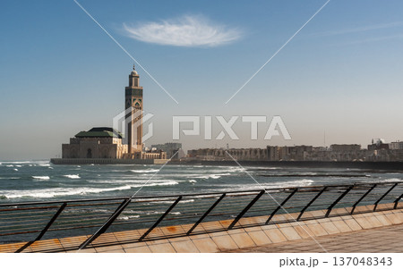 Coastal view of the Hassan II Mosque 137048343