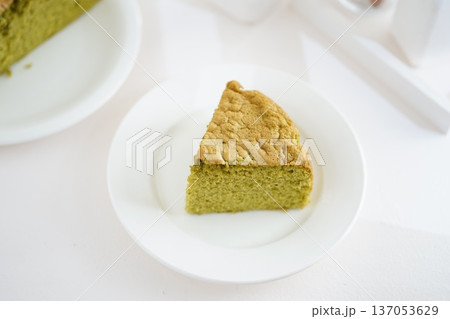 スポンジケーキ スポンジケーキ 137053629