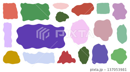 Wavy organic blob shapes set. Large center splash, floating islands and rounded patches for collage making, sticker 137053981