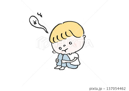 ショックな出来事で魂が抜けて座り込む男性（燃え尽き症候群・絶望） 137054462