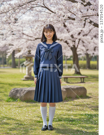 セーラー服の女子高生 セーラー服の女子高生 137054520