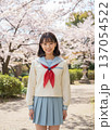 セーラー服の女子高生 137054522